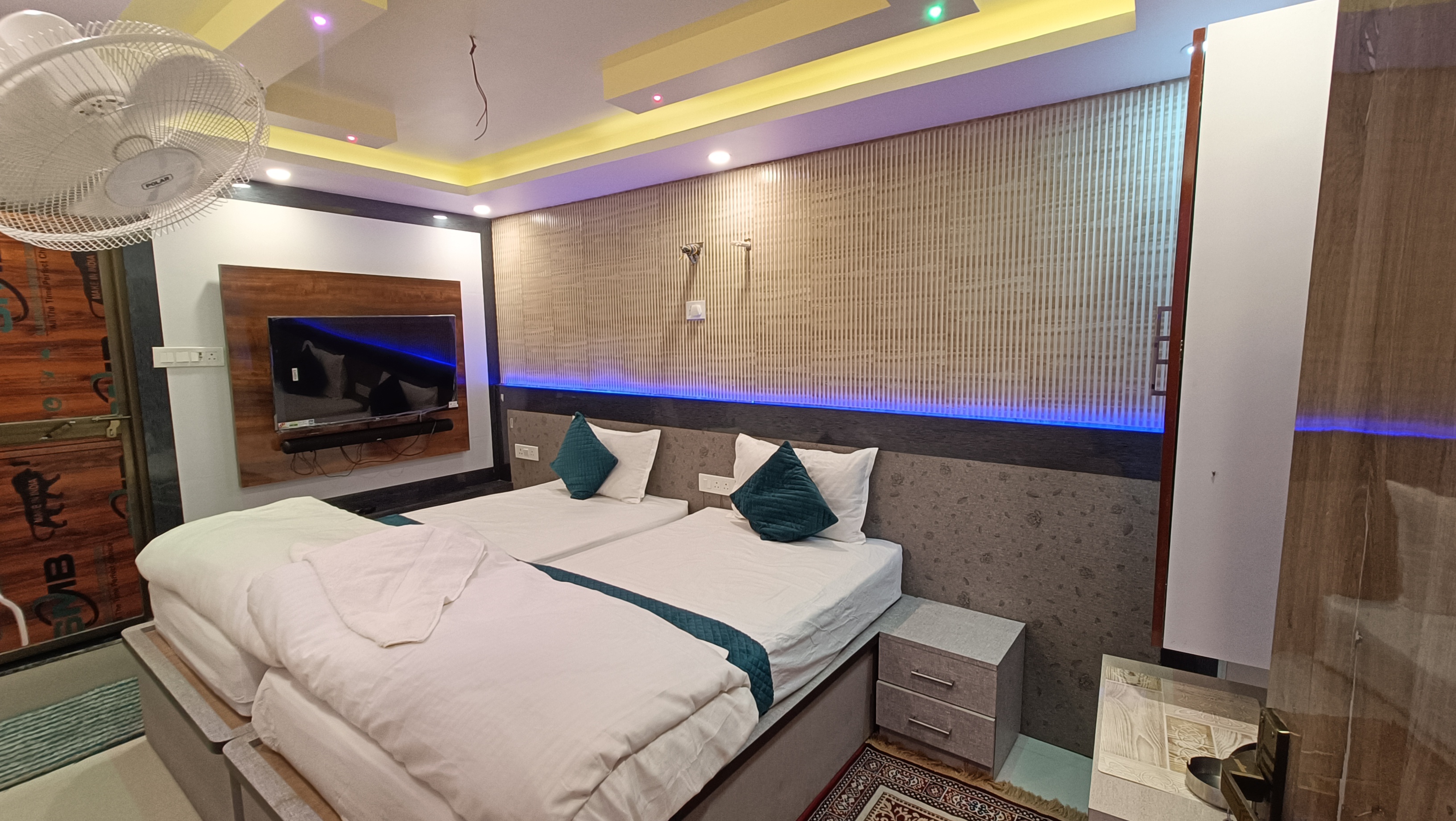 Sweet Room – Royal Stay with Ultimate Comfort